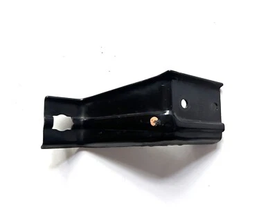 2011 - 2017 Nissan Leaf Rear Right Side Brake Hose Pipe Bracket OEM 55314-3NA1A - Image 1 of 4