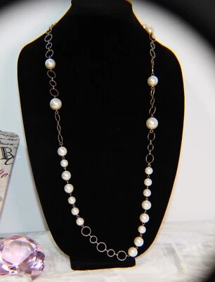 Collar de eslabones R.J. Graziano imitación perlas tono dorado Foto 1 de 4