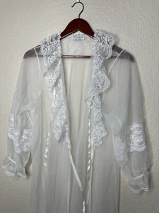 Vintage Secret Accents Medium Womens Long White Floral Lace Robe Lingerie Cover - Picture 1 of 11