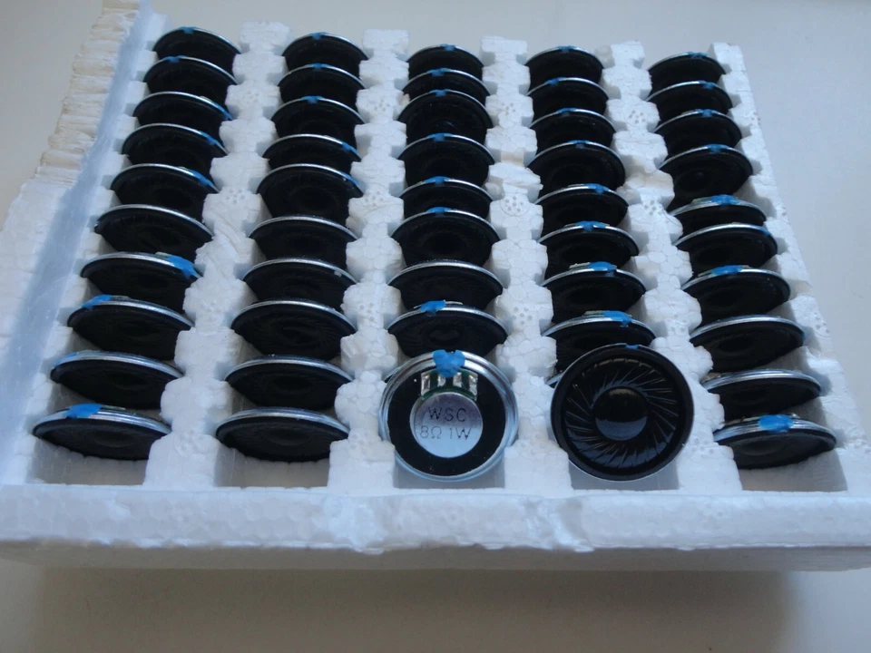 50 SPEAKERS Nintendo Game Boy Color gbc gba system replacement speaker NEW - 50x - Image 1 of 1