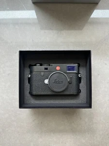 Leica M10 24 MP Digital Rangefinder Camera - Black - Great used condition - Picture 1 of 9