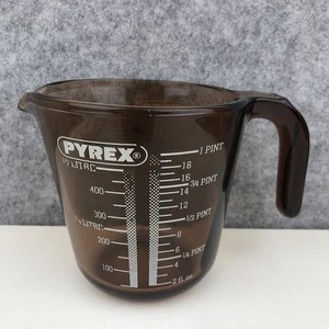 Vintage Pyrex Brown Smoked Glass Measuring Jug 1 Pint - Picture 1 of 12