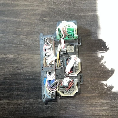 2011-2014 JEEP PATRIOT COMPASS TOTALLY INTEGRATED POWER MODULE P/N: 04692343AD - Image 1 of 4