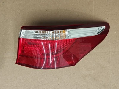 Luz trasera lateral del pasajero derecho Lexus LS460 LS460L 2010-2012 OEM | 2 TACOS ROTOS Foto 1 de 4