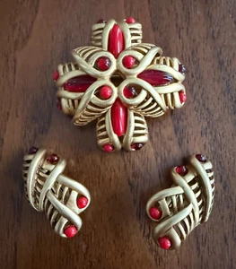 Vintage Oscar De La Renta Red Orange Glass Matte Gold Tone Brooch Earrings Set - Picture 1 of 10