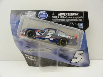 NASCAR Authentics 2012 1/64 Kasey Kahne #5 seguro de agricultores - tarjeta cortada Foto 1 de 4