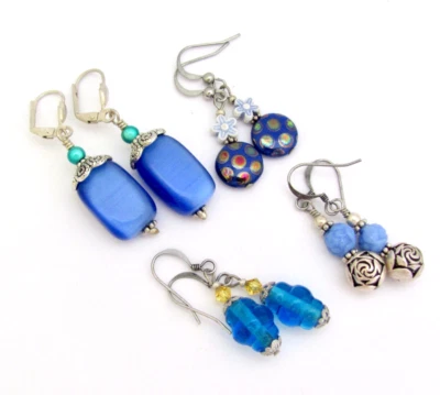 Pendientes Azules 4 Pares Cuentas Plata Antigua Latón Hechos a Mano EE. UU. Regalo Artesanal Foto 1 de 4