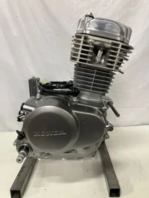 Motor genuino Honda NSF100 2024 HRC sin usar Foto 1 de 4