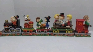 Danbury Mint Peanuts The Thanksgiving Special Train 5 Figure Set Charlie Brown - Picture 1 of 23