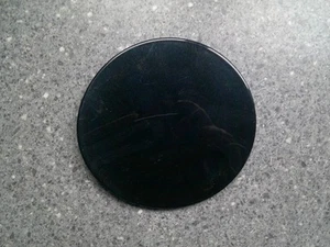 FORD FIESTA MK7 09-12 FUEL CAP COVER FILLER FLAP GENUINE BLACK - Picture 1 of 6