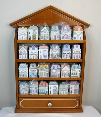 Juego completo de 24 OB Lenox Spice Village con estante de madera Foto 1 de 4