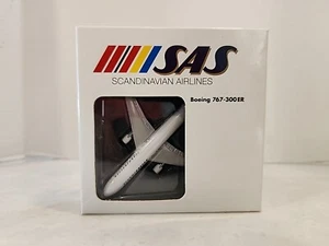 Herpa Wings Boeing 767-300 ER Die Cast 1:500 Plane SAS Scandinavian Airlines NIB - Picture 1 of 13