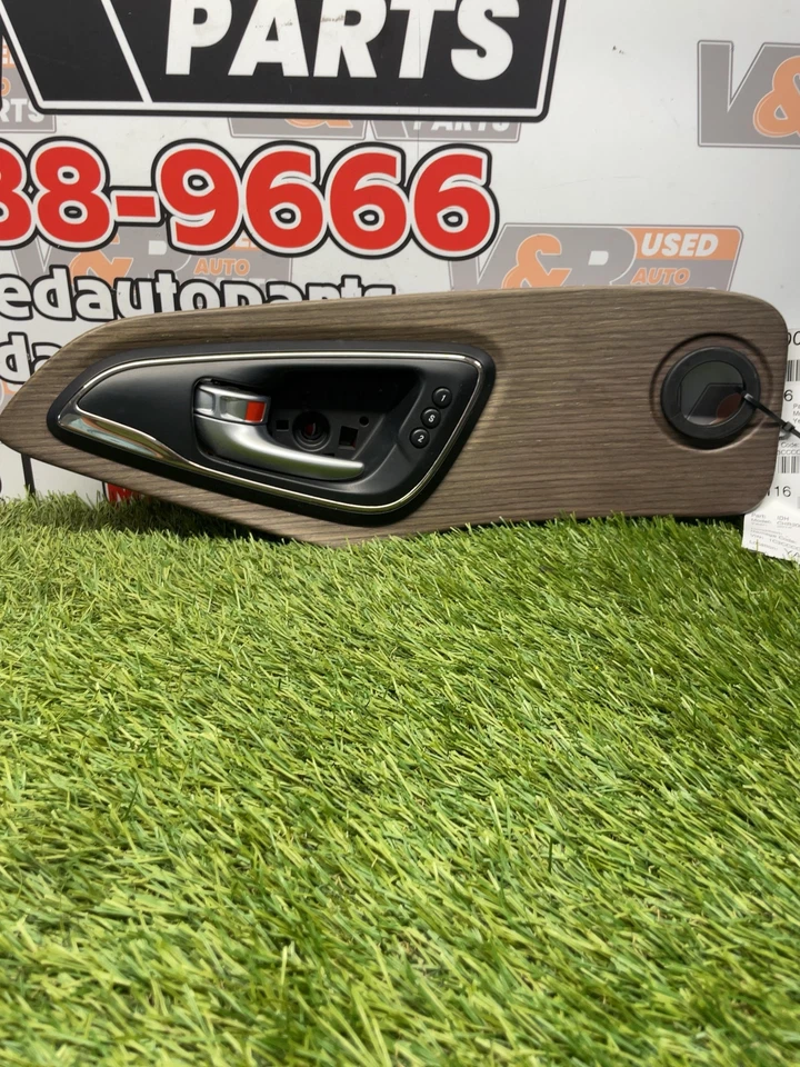 ✅ Manija de puerta interior Chrysler 200 2016 con moldura Foto 1 de 4