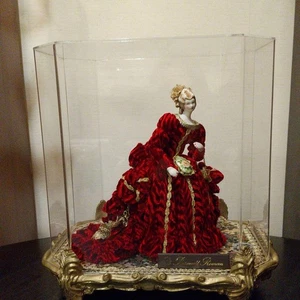 Schöne antike Sukiyo Keks römische französische Puppe rotes Kleid Frau mit Etui - Bild 1 von 6