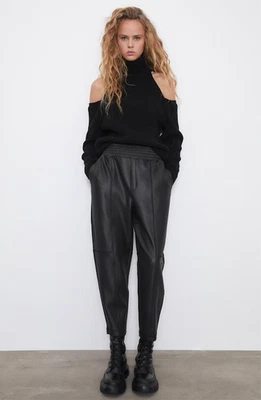 PANTALÓN ZARA NEGRO RECUBIERTO CINTURA ALTA PEQUEÑO Foto 1 de 4