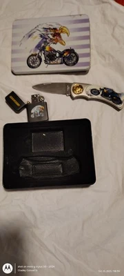 BRAND NEW AMERICAN BIKER MOTORCYCLES SERIES KNIFE AND LIGHTER SET TIN BOX .. Foto 1 de 4
