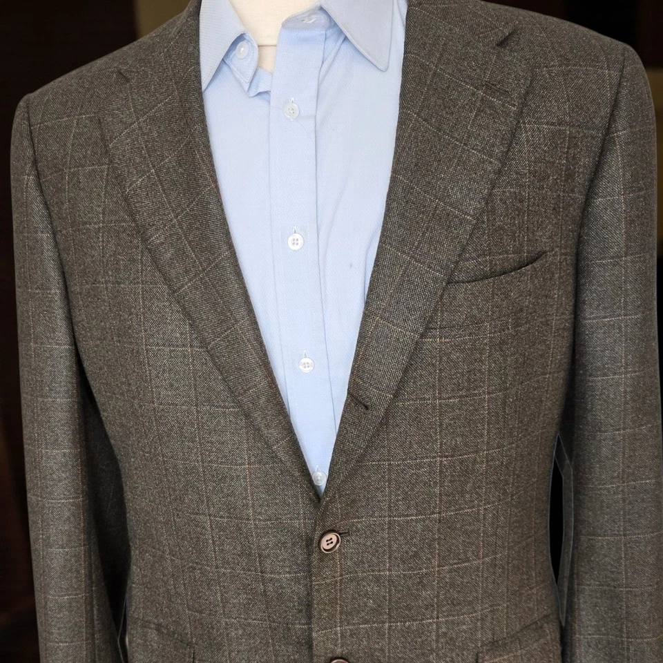 Kiton Cashmere Blazer 44r 54it Working Cuff  Three Roll Two Green Overcheck 3/2 - Image 1 of 4