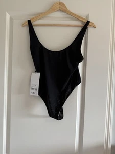 Nuevo Body Lululemon Wundermost Ultra Suave Nulu Malla Espalda Redonda Talla M Negro - Imagen 1 de 5