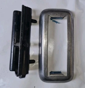 ORIGINAL VW T5 HALTESCHIENE SITZBANK HALTER FAHRGASTRAUM PLATTE SITZ 7H0883873C - Bild 1 von 3