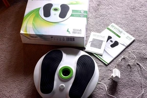 Revitive DX Circulation Booster Fully Working w/ Charger and manual Boxed - Picture 1 of 9