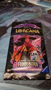 Disney Lorcana Floodborn Booster signiert vom Künstler Matthew Robert Davies KEINE KARTEN - Bild 1 von 1