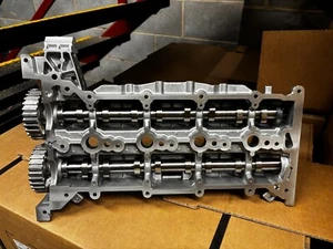 Brand New OE Ford Transit Custom 2.0 Ecoblue Camshafts and Rocker cover - Picture 1 of 5