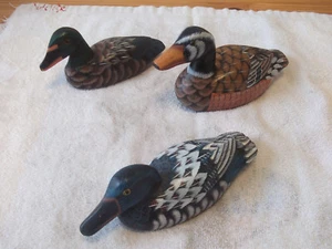 VINTAGE MINIATUR HÖLZERNE ENTE KÖDER 4 EA MENGE KOSTENLOSER VERSAND - Bild 1 von 12
