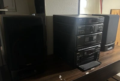 Sanyo Electric Co estéreo Foto 1 de 4