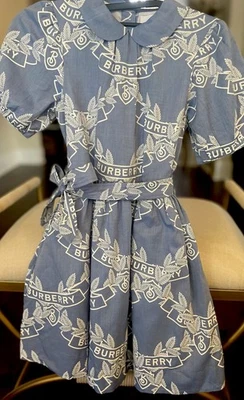 Vestido Burberry Niñas “Mariele” Chambray Hoja de Roble Cresta Talla 10y Nuevo con Etiquetas Foto 1 de 4