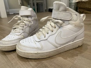 nike court borough mid 2 Youth Größe 5 - Bild 1 von 7