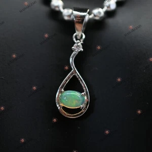 1.43g Natural Ethiopian Welo Opal Pendant – Certified Gemstone in 925 Silver - Imagen 1 de 6