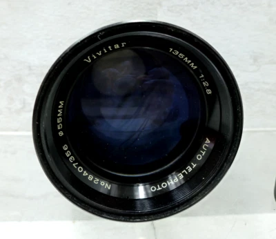 Vivitar 135mm 1:2.8 Auto Telephoto Close Focusing Lens Canon FD Made In Japan - Image 1 of 4