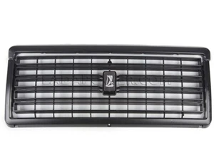 Lada 2107 Radiator Grille With Badge 2107-8401014 - Picture 1 of 1