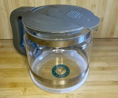 Waterwise 4000 Distiller Replacement Glass Carafe Pitcher 1 Gallon - Image 1 of 4
