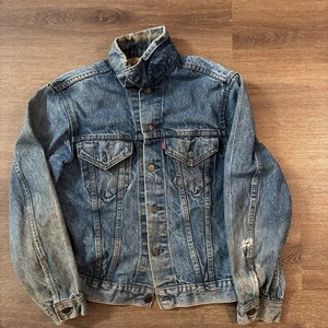 Vintage Levi’s 70505-0217 Made in USA Distressed Denim Trucker Jacket Size 40 - Picture 1 of 7