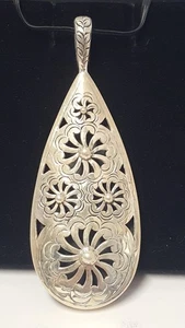 Colgante Lágrima Floral Recortado Plata de Ley 925 Calado Janice Girardi JGD - Imagen 1 de 12
