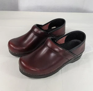 Dansko Maroon Slip On Shoes Women's Size 38 Clogs Patent 0060240 - Picture 1 of 15