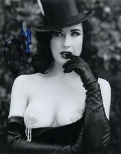 DITA VON TEESE.. Sexy & Titillating in Top Hat (Burlesque) SIGNED