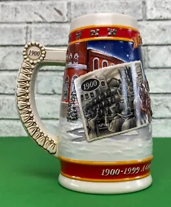 Taza Budweiser Vintage 1999 Holiday Stein 'Un siglo de tradición" 1900-1999 - Imagen 1 de 14