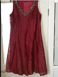 JOANNA HOPE Burgundy Embellished V neck Lace Dress Size 16 BN - Picture 1 of 2