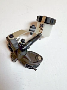 Honda CBR1000RR Fireblade 2017-2019 Front Brake Master Cylinder 45510-MKF-D41 - Picture 1 of 12