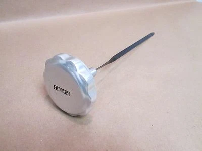 Ferrari 360 - Tapa del tanque de aceite / varilla de nivel de aceite # 182115, 183096 Foto 1 de 4