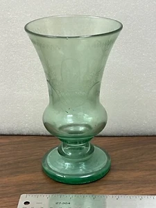 Colonial American Wistarburg or South Jersey blown Green glass etched vase - Picture 1 of 7