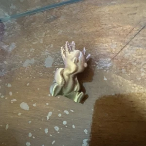 3D-gedruckte sitzende Mini Baby Axolotl Spielzeug Figur - Bild 1 von 11