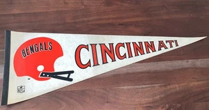 Vintage Cincinnati Bengals 2 Bar Helmet NFL Football Pennant Banner Full Size - Foto 1 di 9
