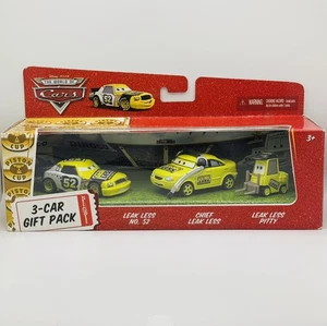 Disney Pixar Cars - Team Leak Less Crew Pitty & Chief Paquete de 3 2009 - Diecast 1:55 - Imagen 1 de 1