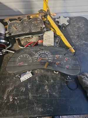 2006-2009 Chevrolet Trailblazer спидометр подержанный - Изображение 1 из 4