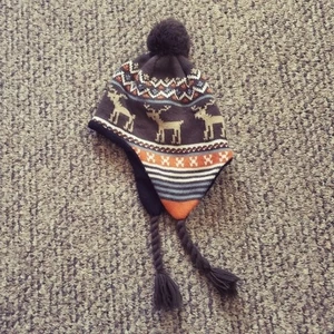 Berretto scandinavo nordico invernale stampa renna maglia nappe intrecciate e pom - Foto 1 di 10