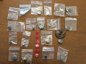 Various Style Colour And Size Clothes Button Bundle T 2048 - Picture 1 of 8