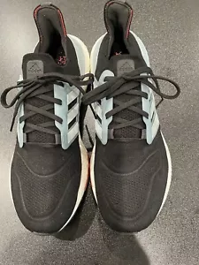 Adidas Men's Size 10.5 GX3060 Ultraboost Athletic Running Shoes Black Gray. EUC - Picture 1 of 9